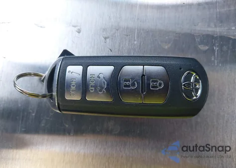 2019 Toyota Yaris Le из США, поврежденный, VIN 3MYDLBYV1KY523204